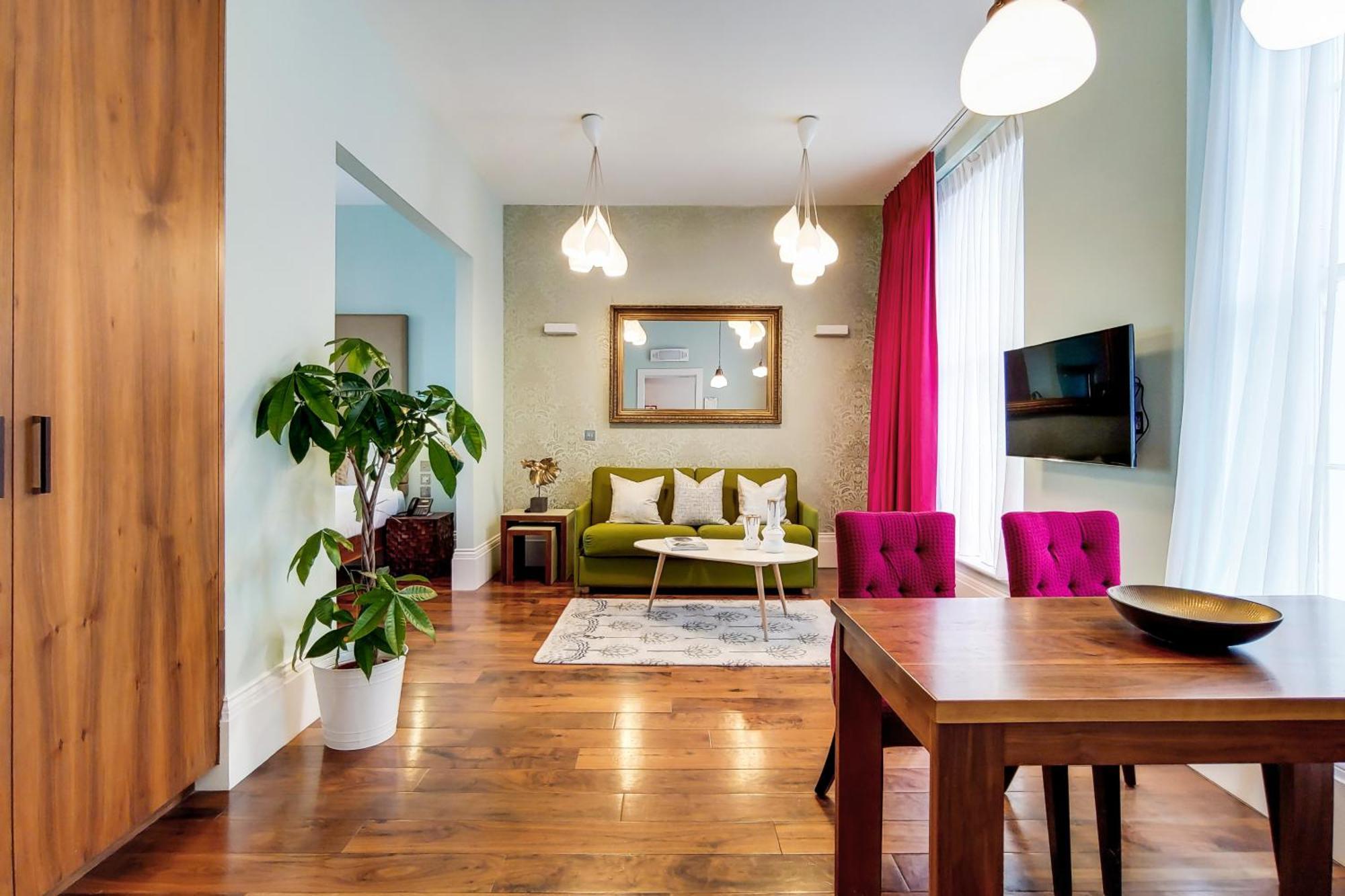 Residences At The Gyle - * London